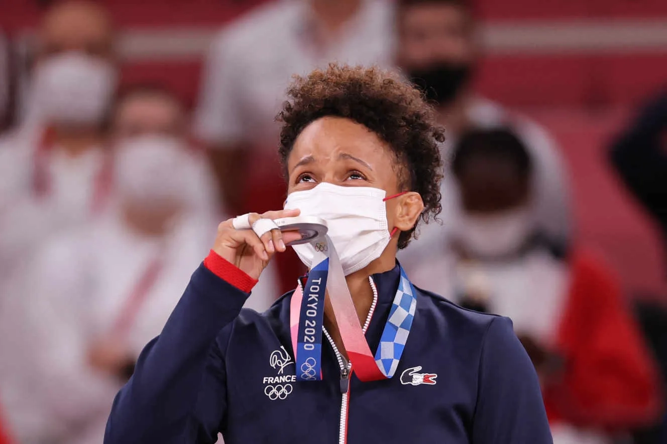 La judokate d'origine martiniquaise Amandine Buchard remporte une médaille d'argent aux JO de Tokyodef